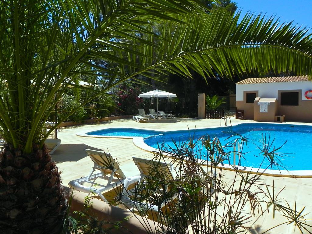 Viviendas Turisticas Vacacionales Allida Playa Migjorn Bagian luar foto