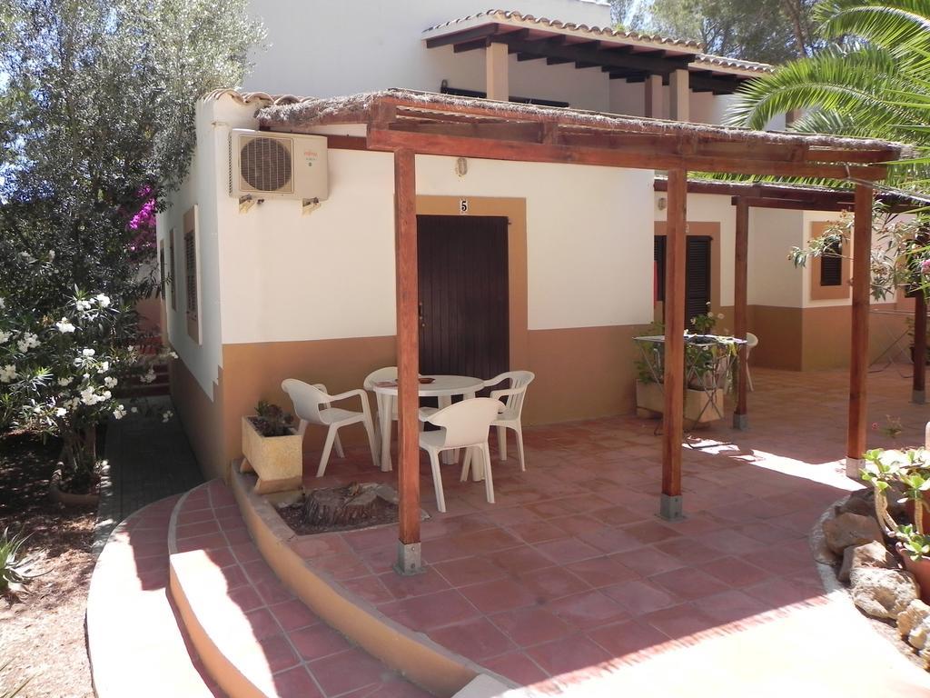 Viviendas Turisticas Vacacionales Allida Playa Migjorn Bagian luar foto