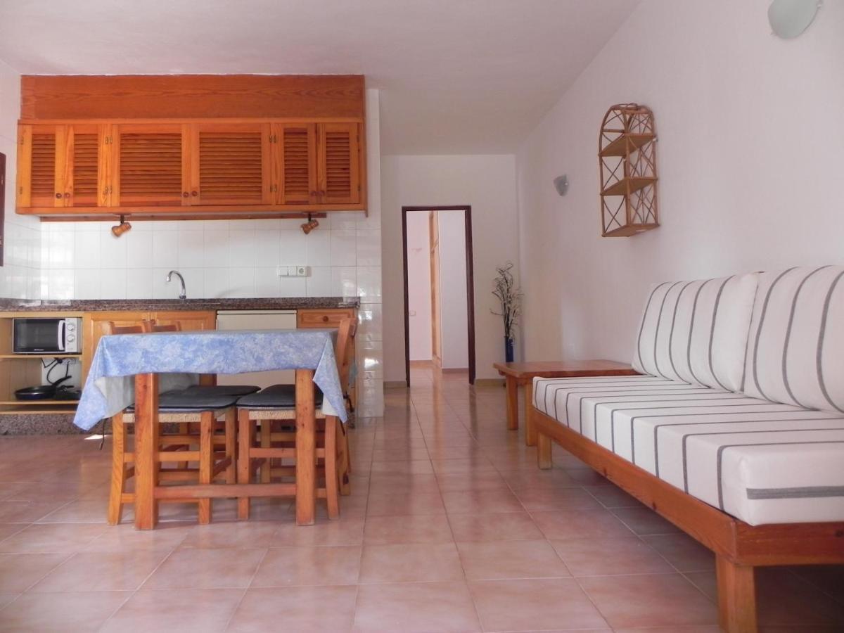 Viviendas Turisticas Vacacionales Allida Playa Migjorn Bagian luar foto